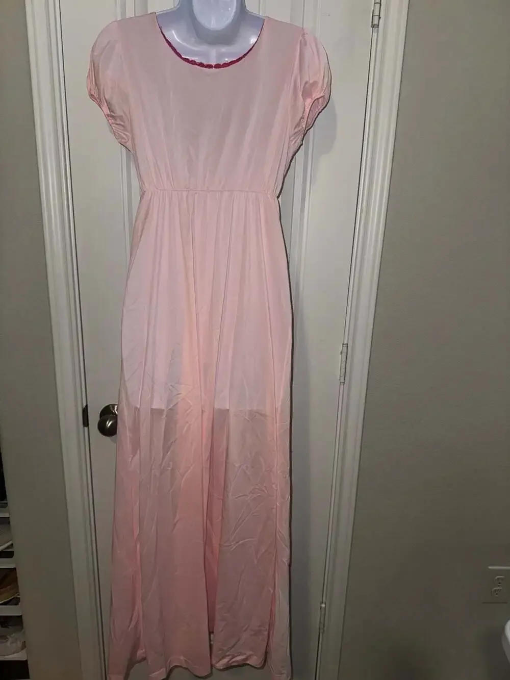 Vintage 1970s Formfit Rogers Pink Empire Waist Nightgown Barbie‎